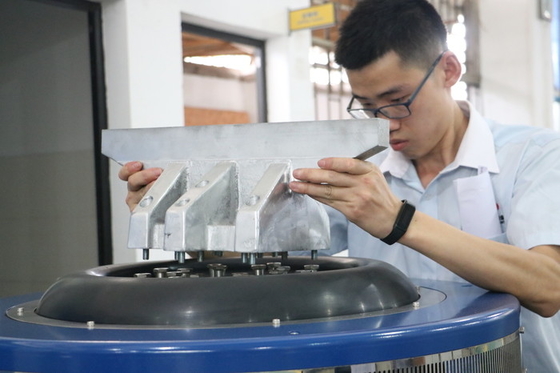 Macchina per test di vibrazioni ad alta frequenza di tipo elettromagnetico orizzontale e verticale