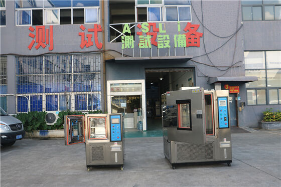 Camera di temperatura e umidità costanti di piccole dimensioni