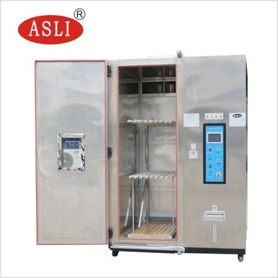 Camera di prova climatica a piedi. Grande camera di temperatura e umidità per simulazioni ambientali.