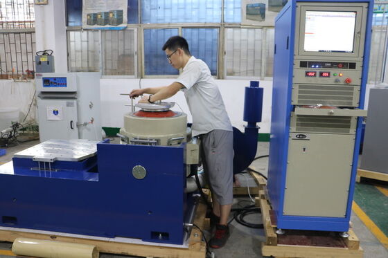 Apparecchiatura di prova per vibrazioni elettromagnetiche