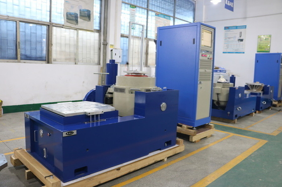 L'aria ha raffreddato 40KN la vibrazione Shaker Test System con la tavola vibrante di 1000mm x di 1000